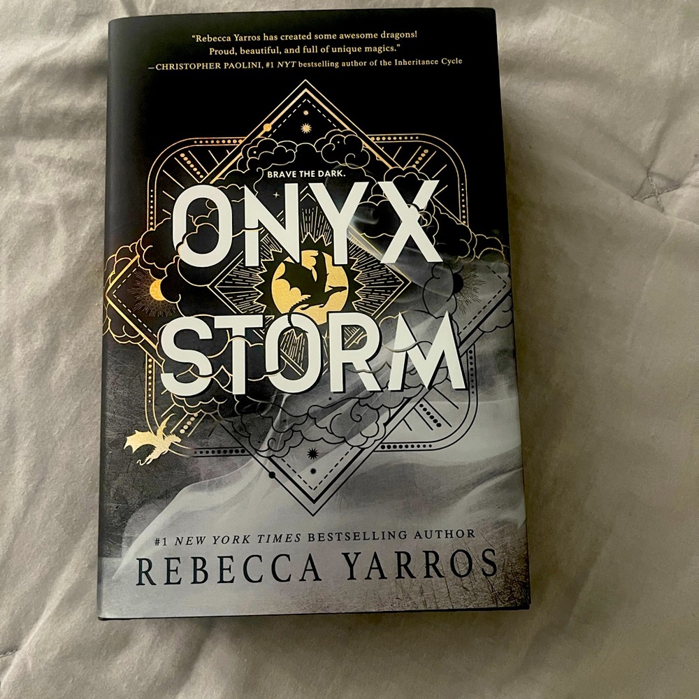 Onyx Storm by Rebecca Yarros Hardcover (deluxe limited edition)